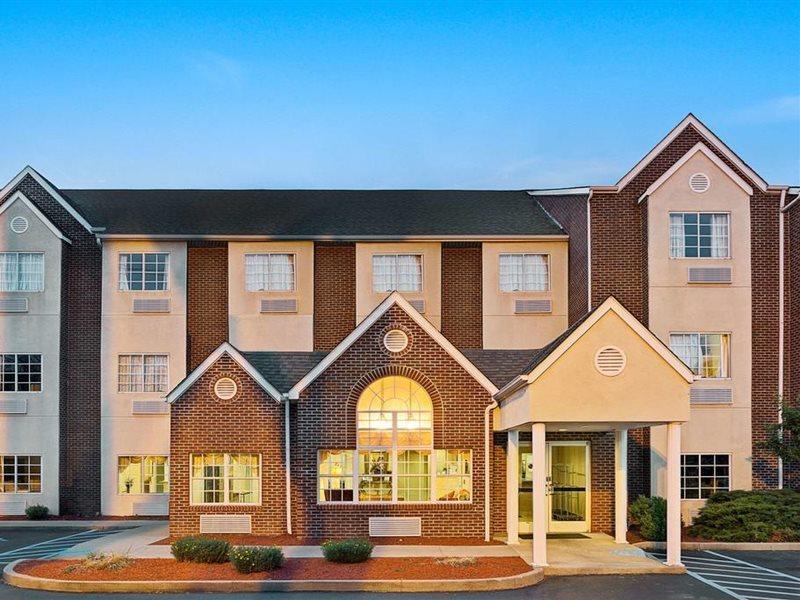 Microtel Inn & Suites By Wyndham Florence/Cincinnati Airpo Екстериор снимка