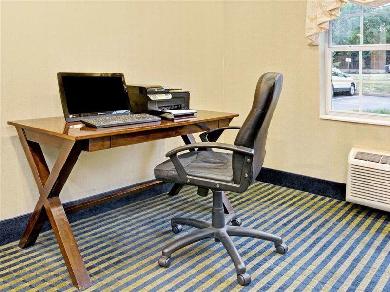 Microtel Inn & Suites By Wyndham Florence/Cincinnati Airpo Екстериор снимка