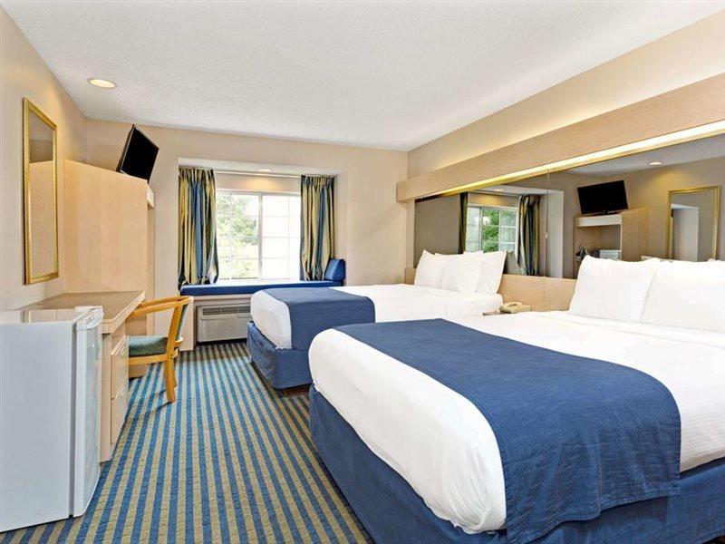 Microtel Inn & Suites By Wyndham Florence/Cincinnati Airpo Екстериор снимка