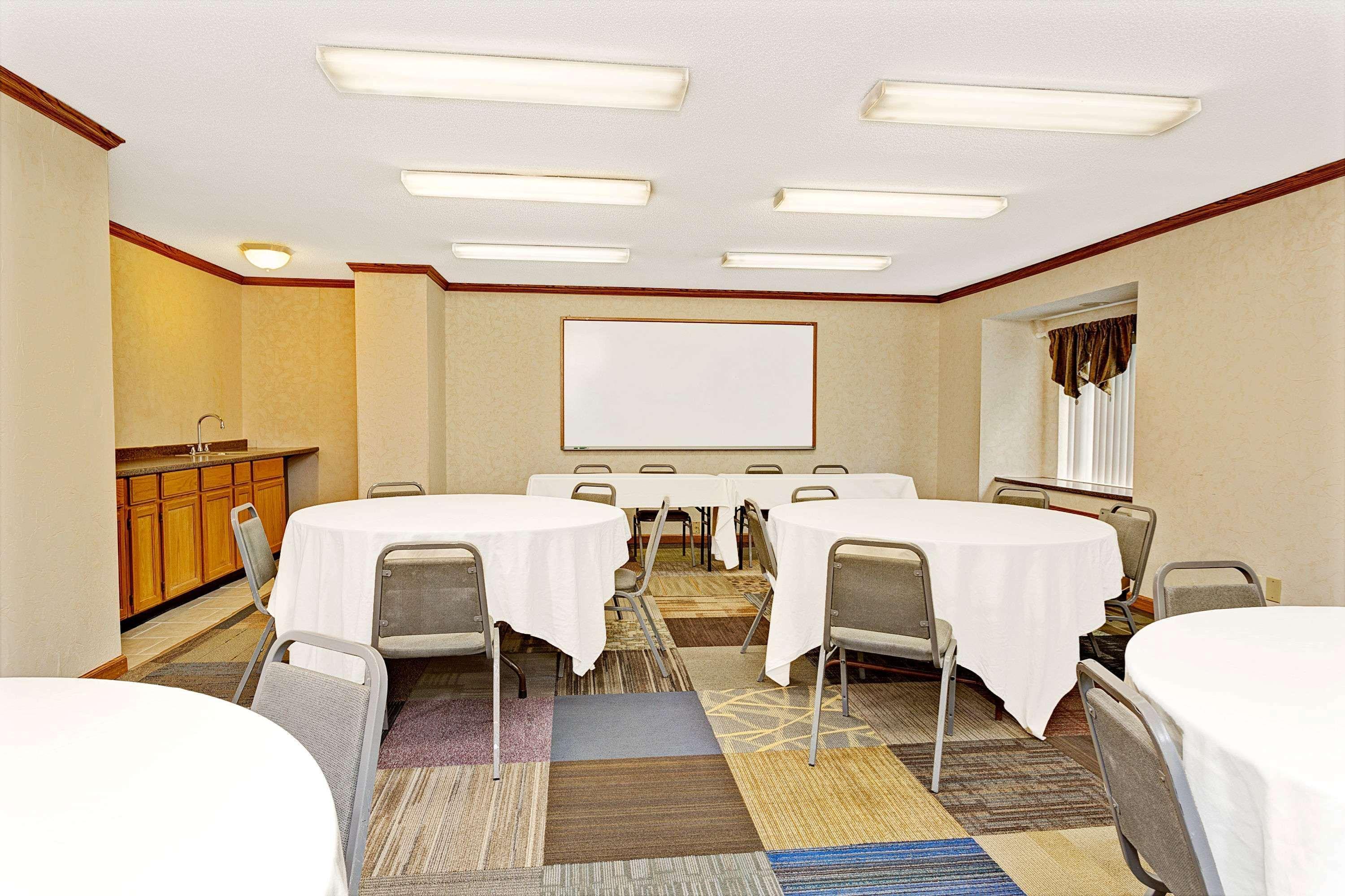 Microtel Inn & Suites By Wyndham Florence/Cincinnati Airpo Екстериор снимка