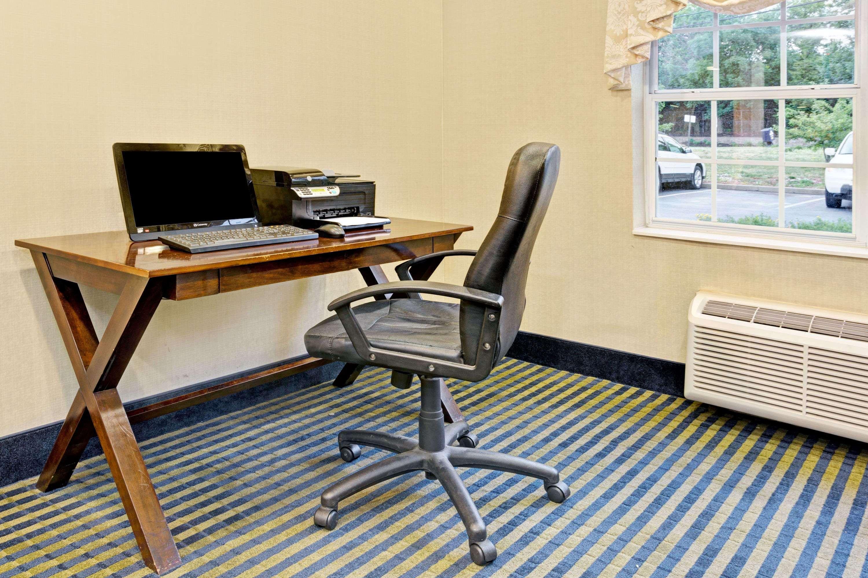 Microtel Inn & Suites By Wyndham Florence/Cincinnati Airpo Екстериор снимка