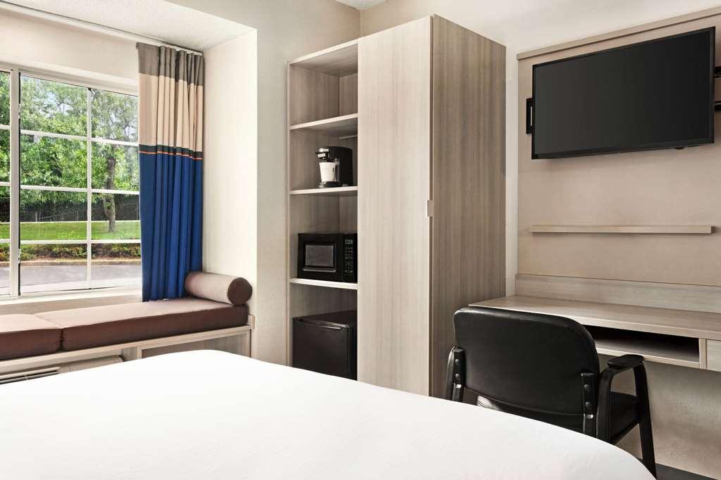 Microtel Inn & Suites By Wyndham Florence/Cincinnati Airpo Стая снимка