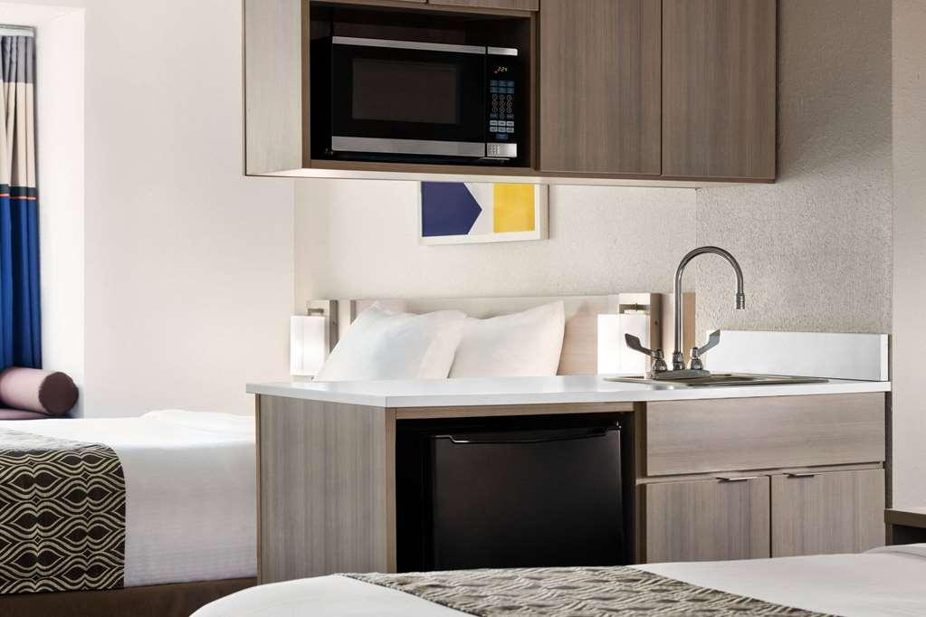 Microtel Inn & Suites By Wyndham Florence/Cincinnati Airpo Стая снимка