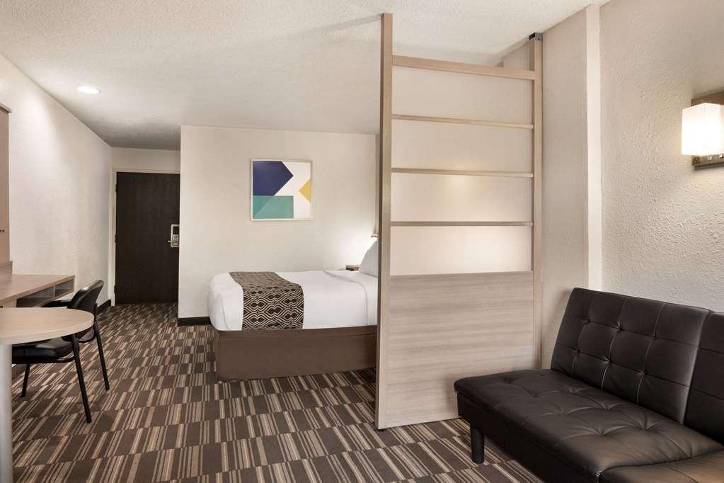 Microtel Inn & Suites By Wyndham Florence/Cincinnati Airpo Стая снимка