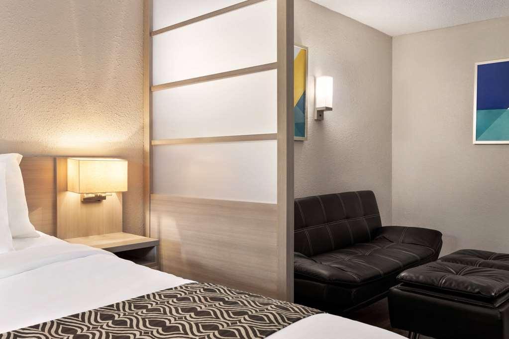 Microtel Inn & Suites By Wyndham Florence/Cincinnati Airpo Стая снимка